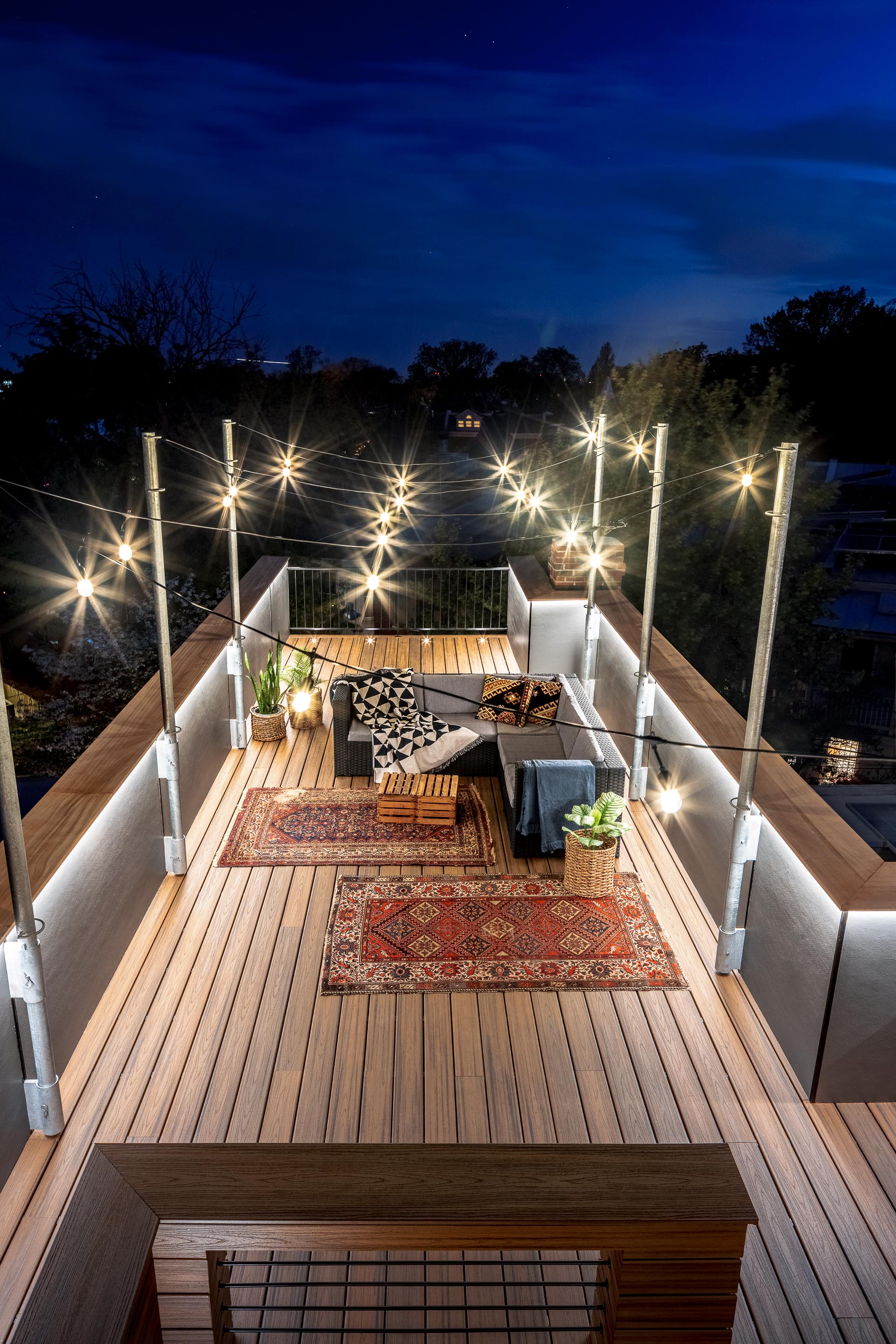Modern Roof Deck Addition in Capitol Hill, Washington, DC | Four ...