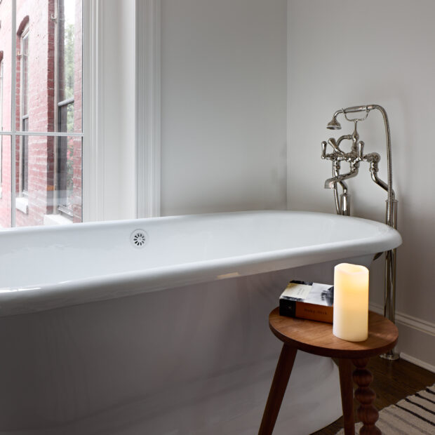 timeless-rowhouse-remodel-in-capitol-hill-washington-dc-09